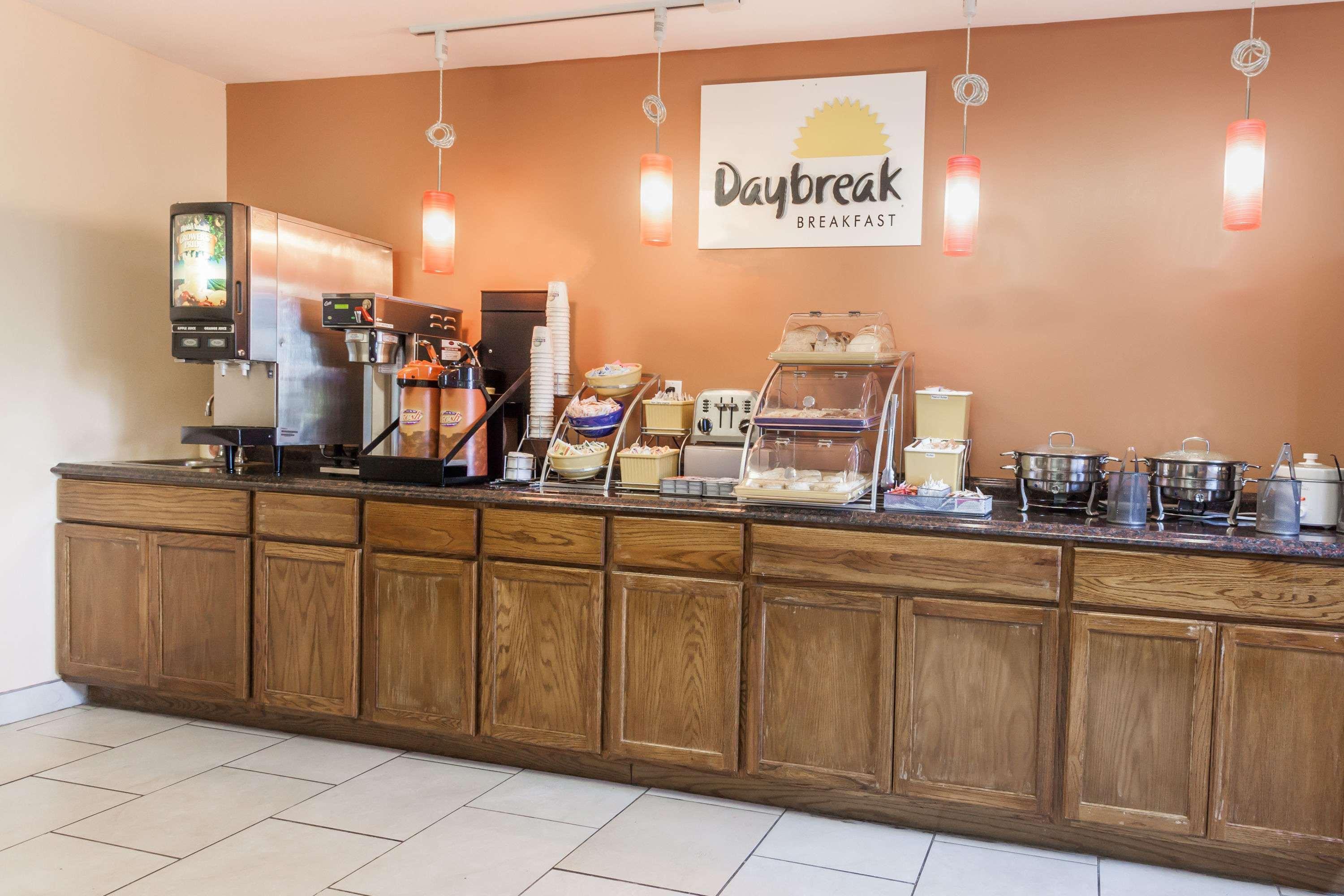 Days Inn By Wyndham Imlay City Exteriér fotografie