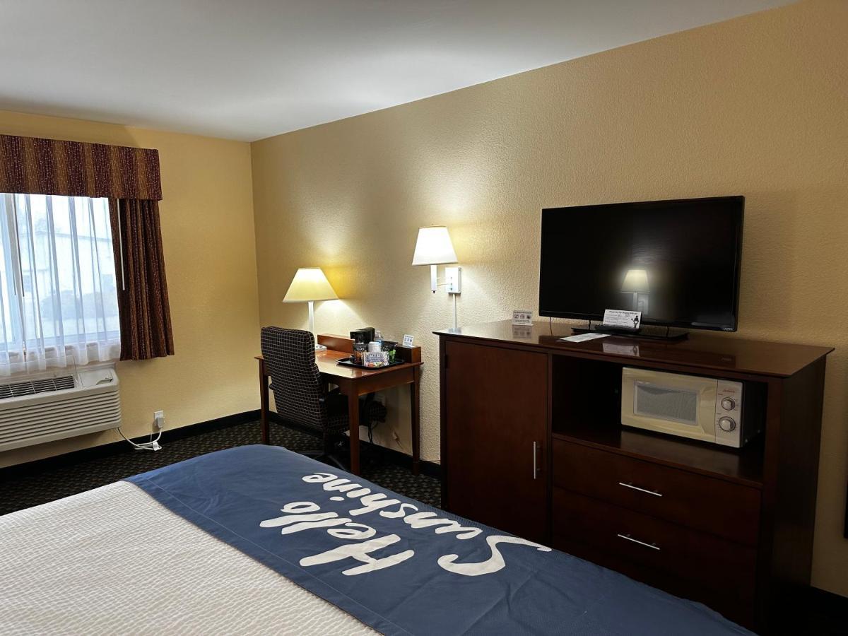 Days Inn By Wyndham Imlay City Exteriér fotografie