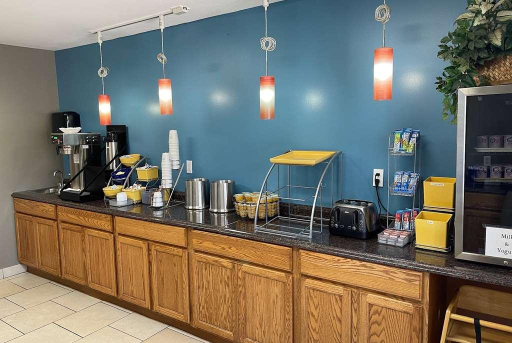 Days Inn By Wyndham Imlay City Restaurace fotografie