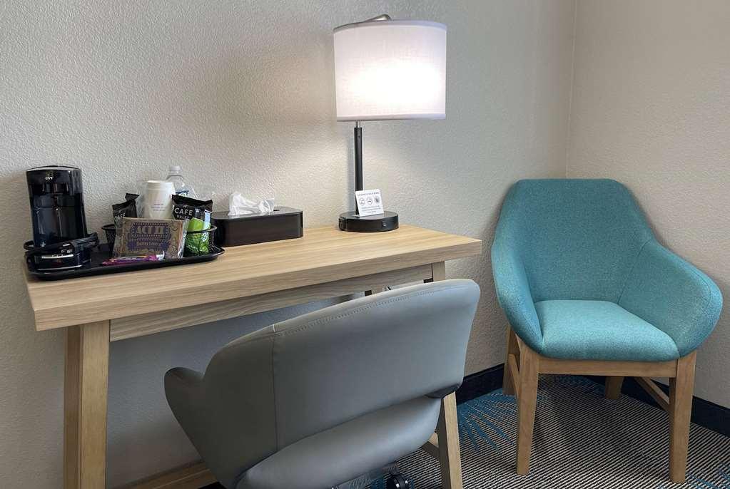 Days Inn By Wyndham Imlay City Pokoj fotografie